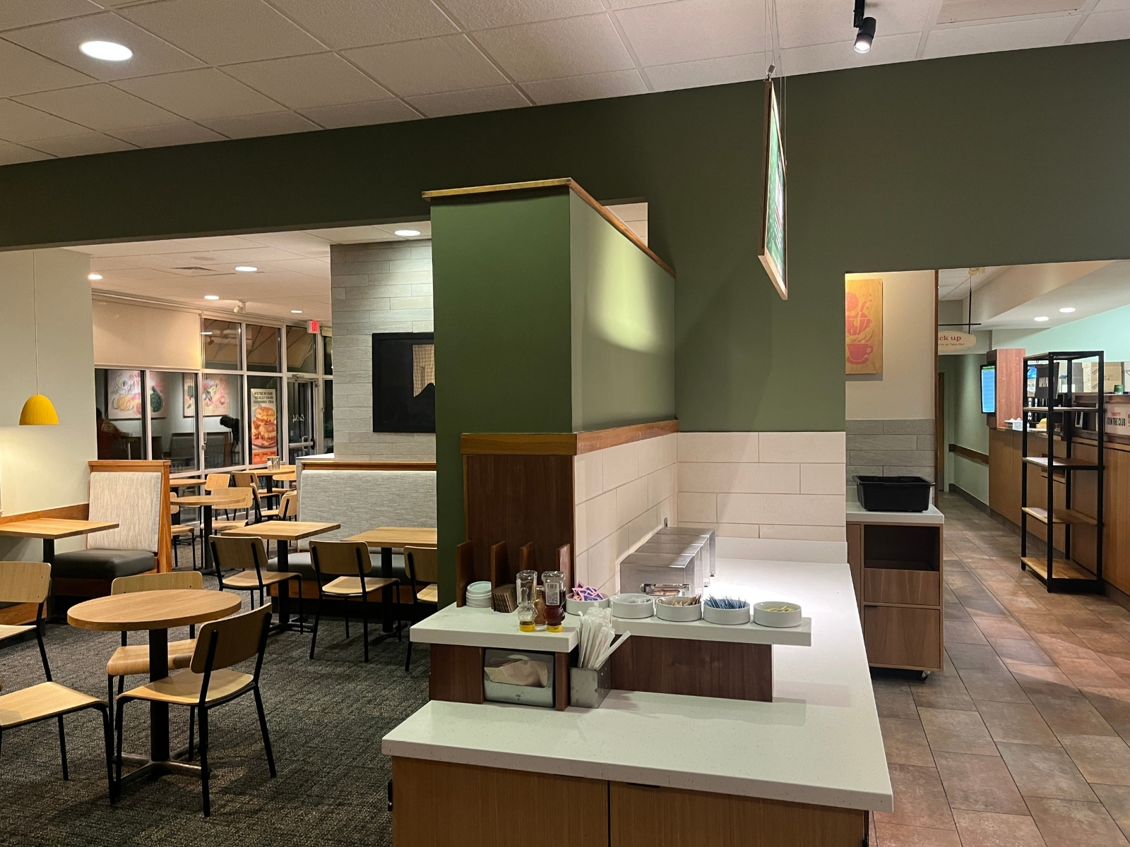 Panera Bread Store Refreshes &mdash; photo 1